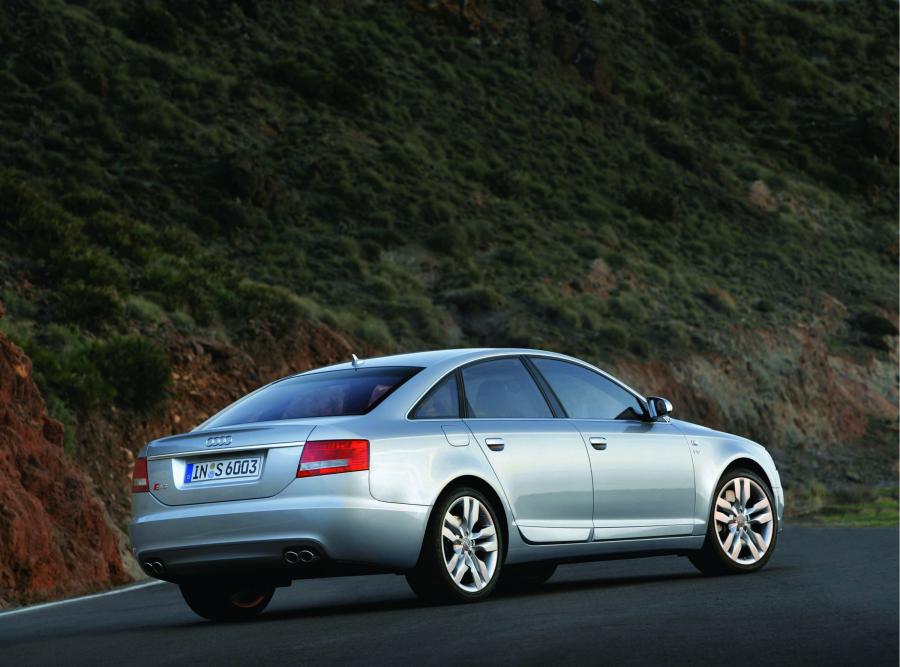  Audi S6 Sedan (4F, C6) 2006 года  (фото 17 из 35)